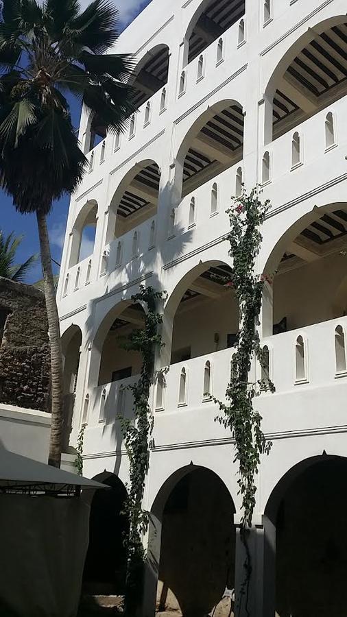 Jamala Guesthouse Ламу Экстерьер фото